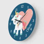 キュートホワイトユニコーンピンクハートパーソナライズされた子供部屋 ラージ壁時計 (傾斜)