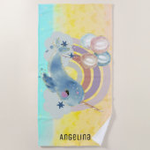キュートマジカルシーユニコーン名前をカスタムする      ビーチタオル (正面)