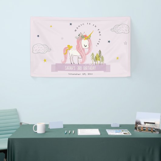 キュートマジカルユニコーン薄紫パープル子供の誕生日 横断幕 (トレードショー)