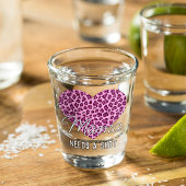 キュートマワードアートオンピンクヒョウパターン（の模様が）あるハート ショットグラス