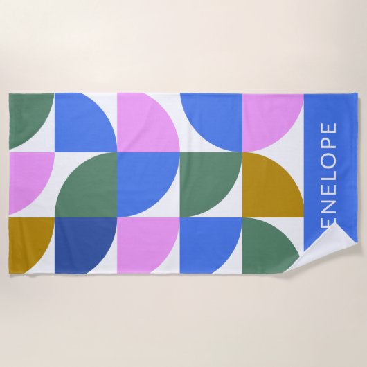 キュートモダン幾何学模様(青パーソナライズされた) ビーチタオル (正面)