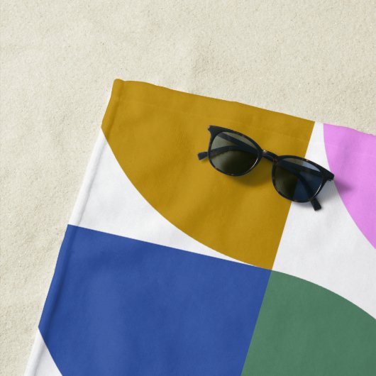 キュートモダン幾何学模様(青パーソナライズされた) ビーチタオル (インサイチュ)