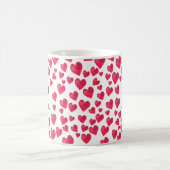 キュートモノグラム赤いハートカスタムモノグラム コーヒーマグカップ (中央)