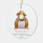 キュートモンキーイラストレーションガール初めてのクリスマス セラミックオーナメント (左)