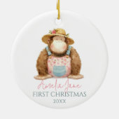 キュートモンキーイラストレーションガール初めてのクリスマス セラミックオーナメント (裏面)