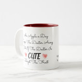 キュートユーモアドクタージョークスクリプト名前をカスタムする ツートーンマグカップ (正面左)