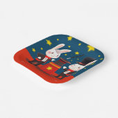 キュートラビットマジシャンオンステージマジカル誕生日 ペーパープレート (傾斜あり)