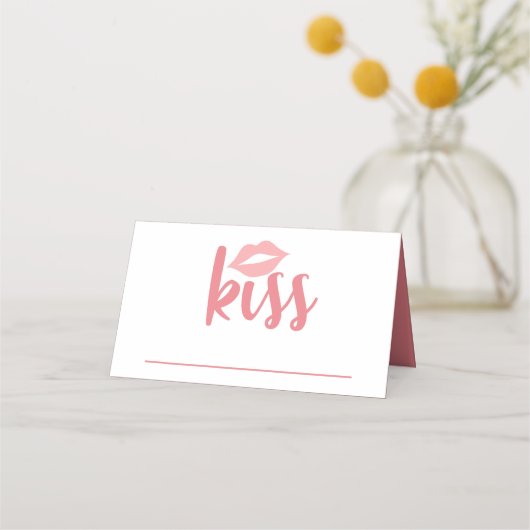 キュートラブピンクリップスティック結婚キスブライダルシャワー プレイスカード (正面)