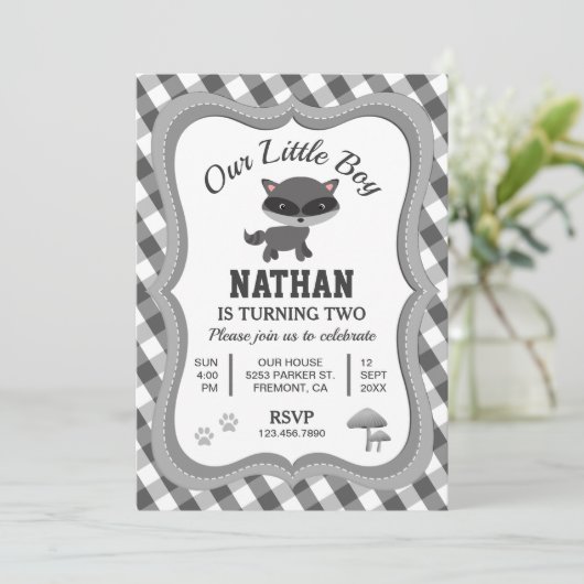 キュートリトルラクーン子供の誕生日パーティの招待状 招待状 (スタンド正面)