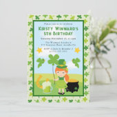 キュートレッドヘアガールセントパトリック子供の誕生日 招待状 (スタンド正面)