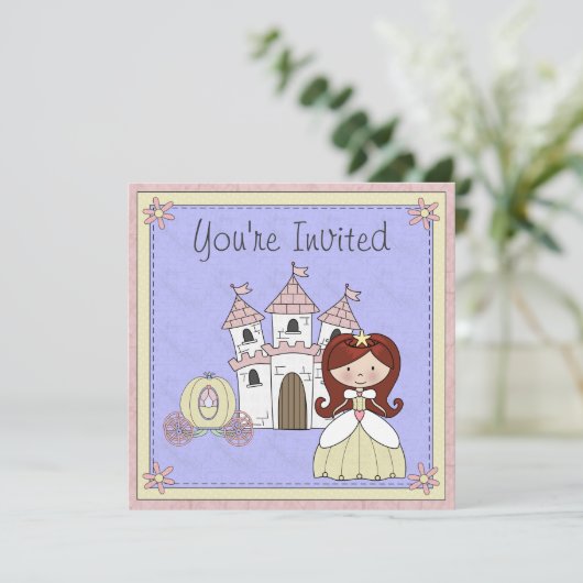 キュートレッドヘアプリンセスおとぎ話誕生日招待状 招待状 (スタンド正面)