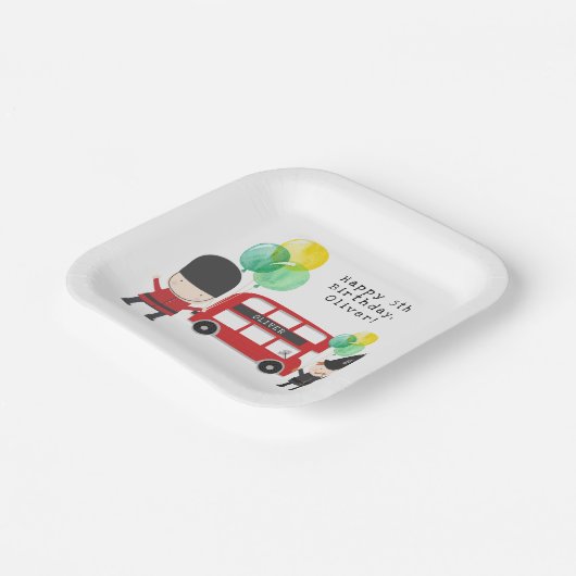 キュートレッドロンドンバステーマ子供の誕生日 ペーパープレート (傾斜あり)