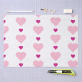 キュート対称マルチピンクハートオンホワイト 薄葉紙 (クラフト)