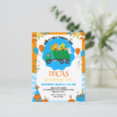 キュート恐竜カラフルごみトラックの誕生日の男の子 インビテーションポストカード (スタンド正面)