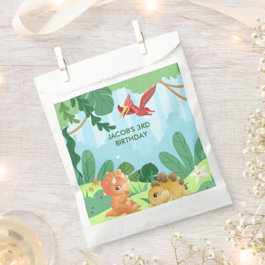 キュート恐竜テーマ誕生会 フェイバーバッグ (クリップ留めされた状態)