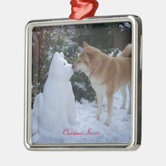 キュート秋田キスをする雪だるま秋田季節 メタルオーナメント (左)