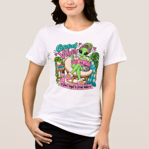 キュート エイリアン ガール グッドバイブス 水分補給 Tシャツ