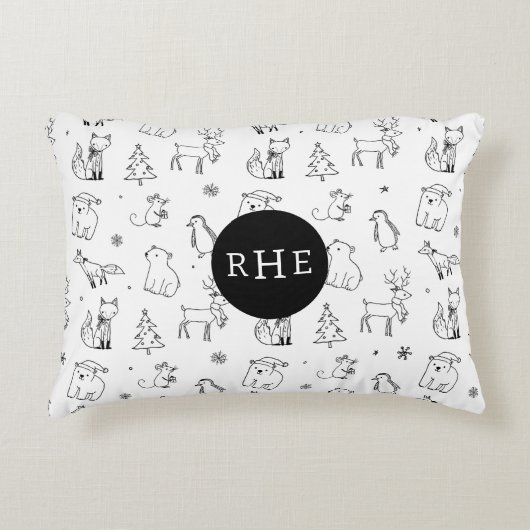 キュートB&Wウィンターウッドランドアニマルズウィズモノグラム アクセントクッション (正面)
