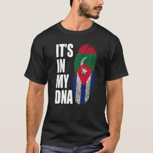 キューバとモルディブのミックスDna伝統国旗 Tシャツ