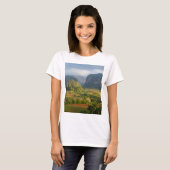 キューバのパノラマバレーの風景 Tシャツ (正面フル)