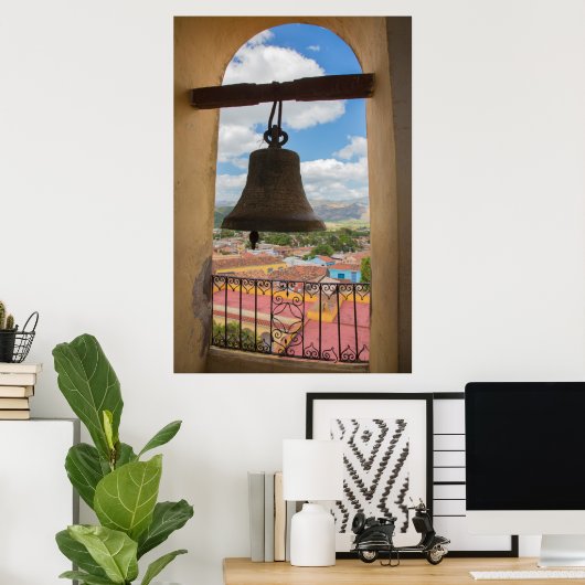 キューバの教会の塔の鐘 ポスター (ホームオフィス)