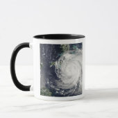 キューバ、ジャマイカ、バハム上空のハリケーン マグカップ (左)