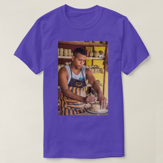 キューバ・トリニダード陶芸家マスター Tシャツ (デザイン正面)