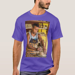 キューバ・トリニダード陶芸家マスター Tシャツ