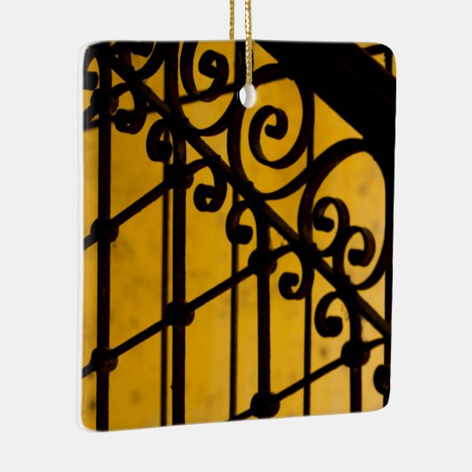 キューバ,黄色の鉄門模様 セラミックオーナメント (右)