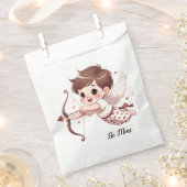 キューピッドのアローカスタマイズバースデーパーティー フェイバーバッグ (クリップ留めされた状態)