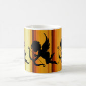 キューピッドシルエットエンジェルとハートデザイン モーフィングマグカップ (中央)