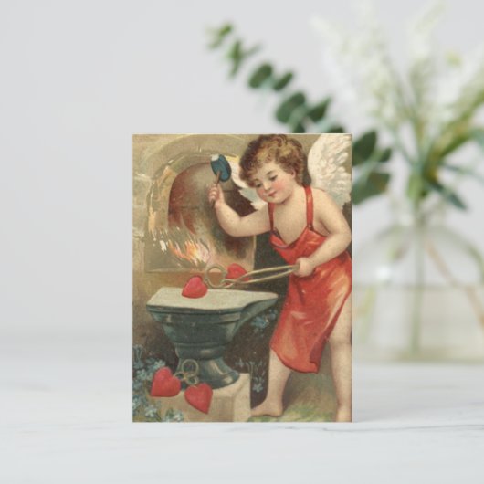 キューピッドメイキングハートヴィンテージバレンタイン シーズンポストカード (スタンド正面)