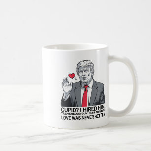 キューピッド私は彼を雇った途方もない男のアローズトランプ コーヒーマグカップ