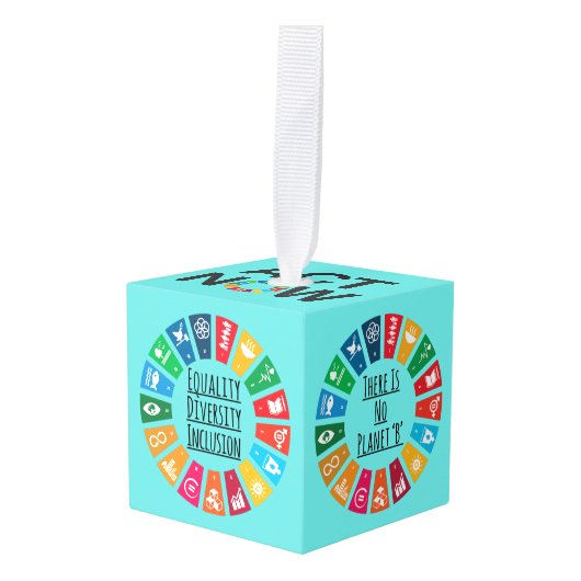 キューブオーナメント (正面アングル)