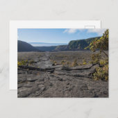 キラウエアの乾燥溶岩ベッドの上にイキクレーター ポストカード (正面/裏面)