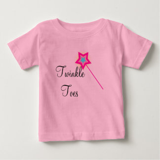 キラキラした足指 ベビーTシャツ