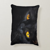 キラキラした黄色い目をした黒猫 アクセントクッション (裏面(縦))