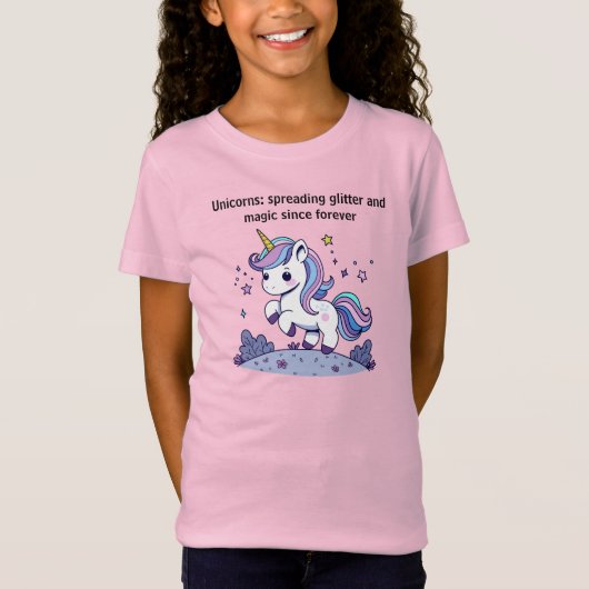 キラキラとマジックを撒き散らすちびユニコーン Tシャツ (正面)
