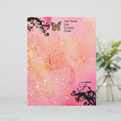 キラキラの蝶、ピンクの黒い渦巻きモノグラム レターヘッド (スタンド正面)