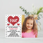 キラキラ赤いハートスウィートアニュエージ誕生日写真 招待状 (スタンド正面)