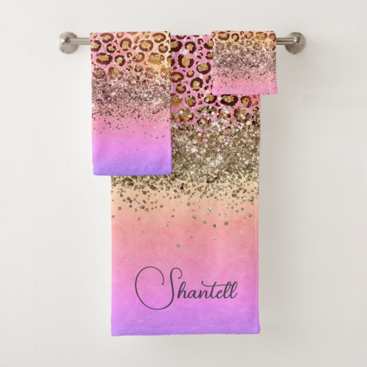 キラキラ輝くレインボーヒョウパーソナライズされた バスタオルセット (インサイチュ)