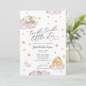 キラキラ輝く星黄色いピンクの女の子のベビーシャワー 招待状 (スタンド正面)