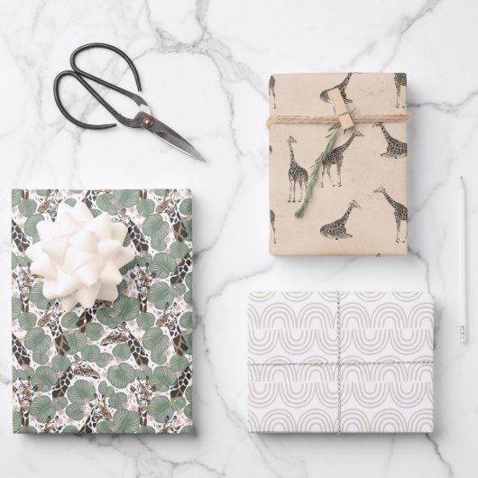 キラフェサファリアニマルボタニカルパターン(の模様が)ある誕生日 ラッピングペーパーシート (正面)