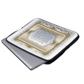 キリストの諺の3:13の知恵の金ゴールドの花嫁 ラップトップスリーブ (正面下部)