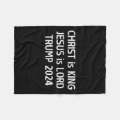 キリストは王イエスはトランプ2024主クリスチャンである フリースブランケット (正面(横))