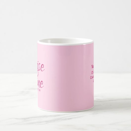 キリスト教の信仰が生まれ、聖書の聖句ピンクに輝く コーヒーマグカップ (中央)