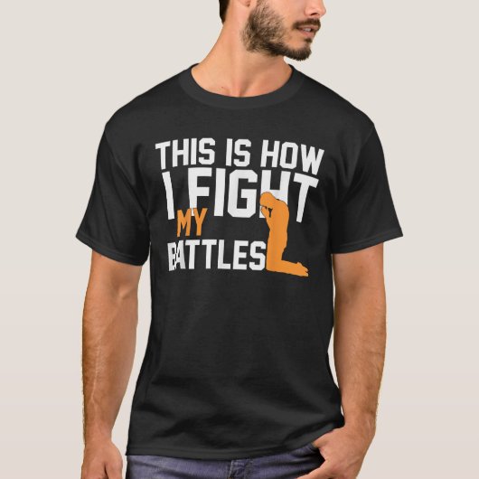キリスト教の信仰プラの戦いとは、こうやって戦う Tシャツ (正面)