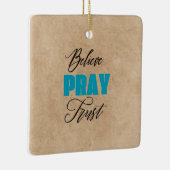 キリスト教の信仰 Believe, Pray and Trust セラミックオーナメント (右)