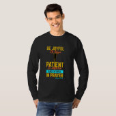 キリスト教の聖書の聖句を喜ばしく願う Tシャツ (正面フル)