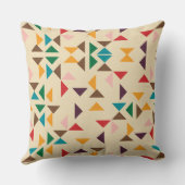 キリム三角形パターンベージュ クッション (裏面)